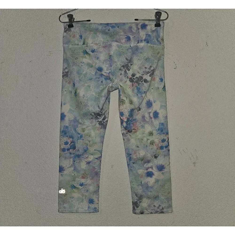 Alo Yoga Airbrush Capri Leggings